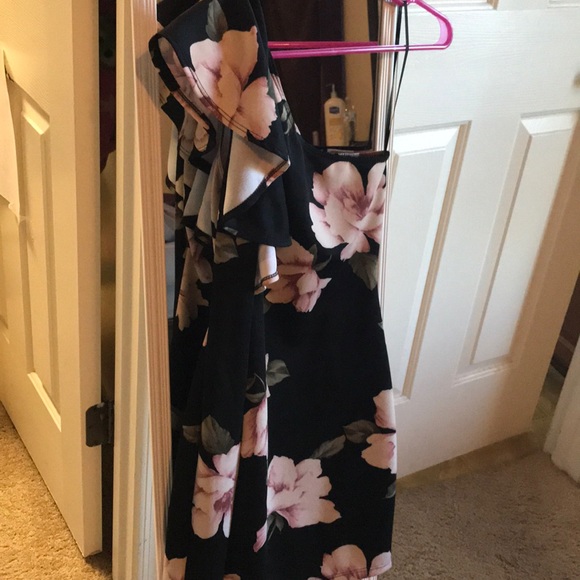 Dress - Picture 8 of 8